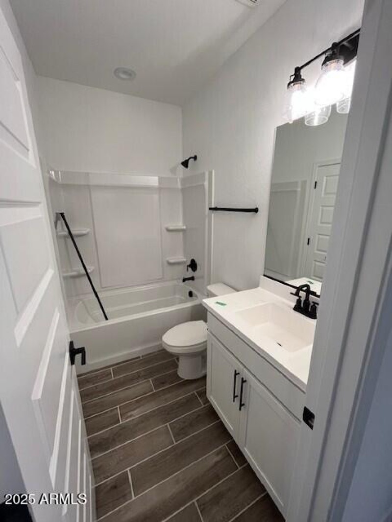 8827 W Pasadena Ave - Ready Now!