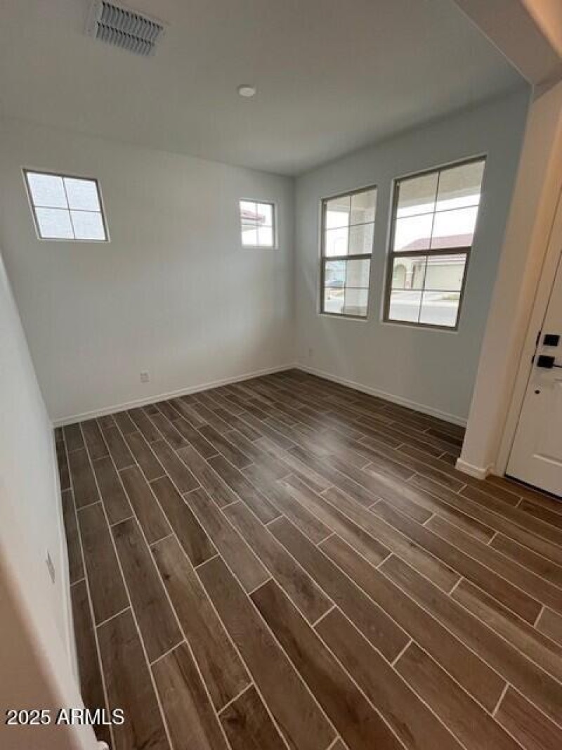 8827 W Pasadena Ave - Ready Now!