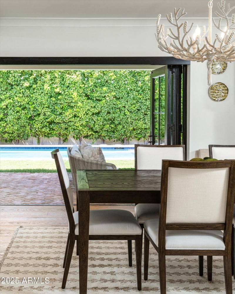 Dining Details