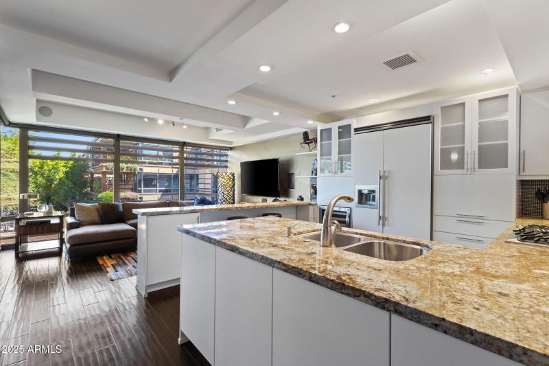 18-web-or-mls-7147-e-rancho-vista-dr