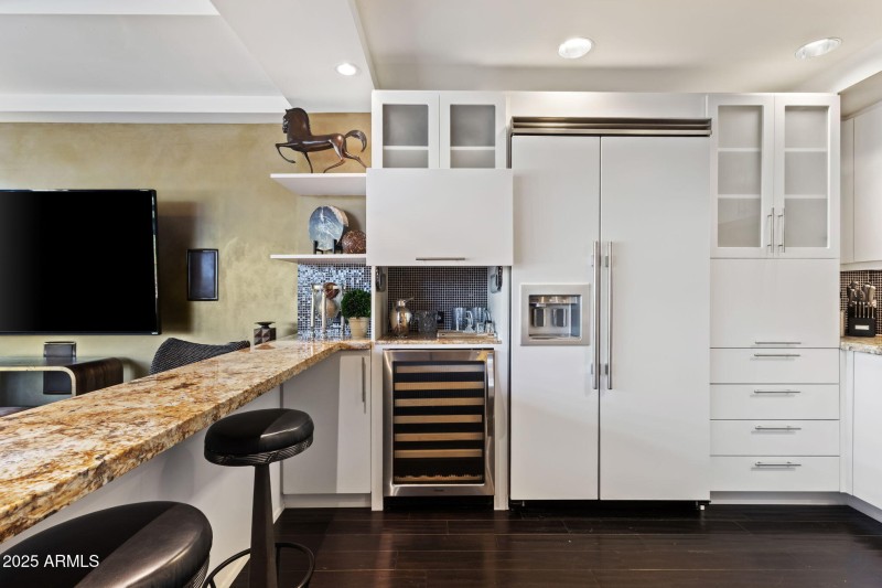 26-web-or-mls-7147-e-rancho-vista-dr