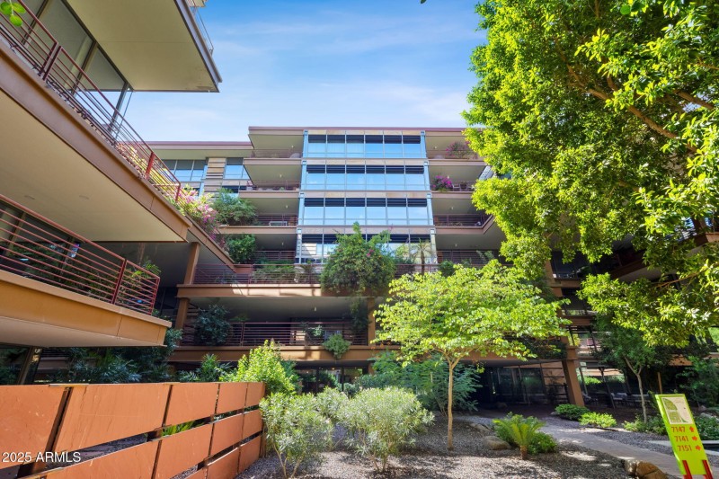 51-web-or-mls-7147-e-rancho-vista-dr