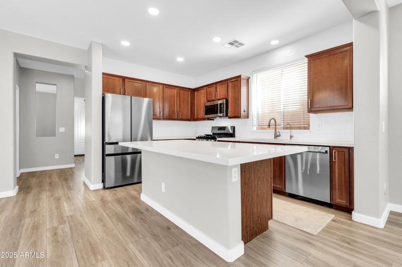 3257 E Tulsa St-16