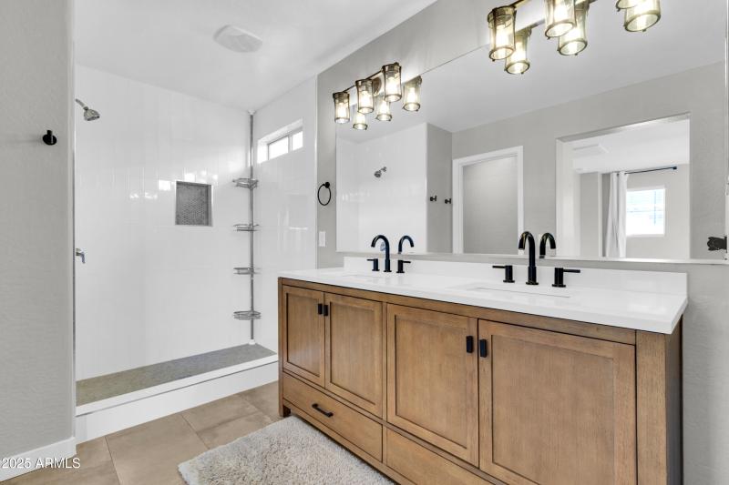 3257 E Tulsa St-20