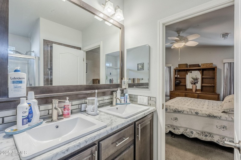 27-web-or-mls-University-27