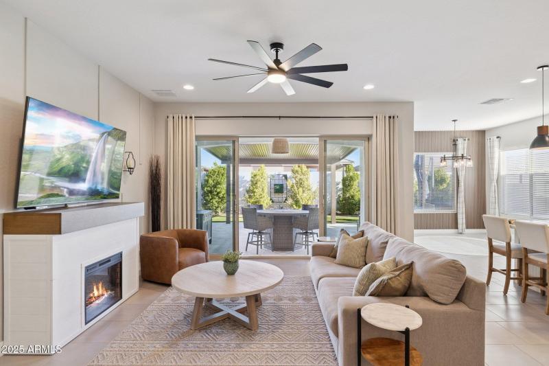 7-web-or-mls-12047-e-sereno-rd