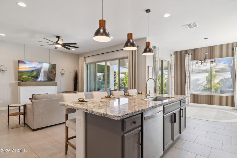 13-web-or-mls-12047-e-sereno-rd