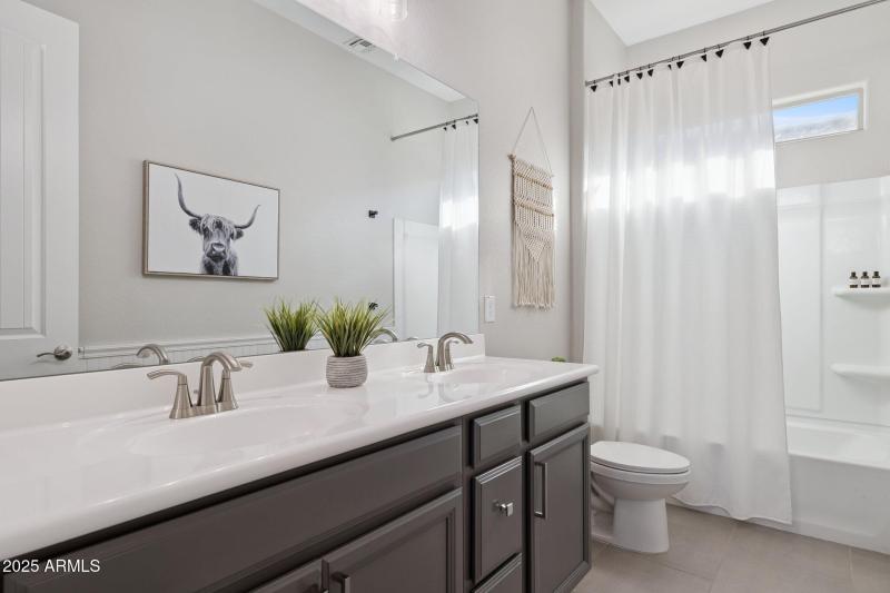 32-web-or-mls-12047-e-sereno-rd