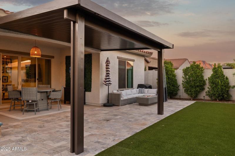 71-web-or-mls-12047-e-sereno-rd