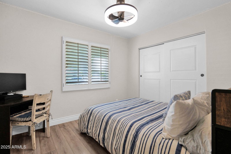 16-web-or-mls-P1304173