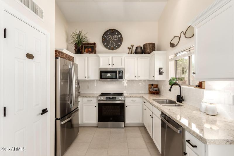 09 Kitchen