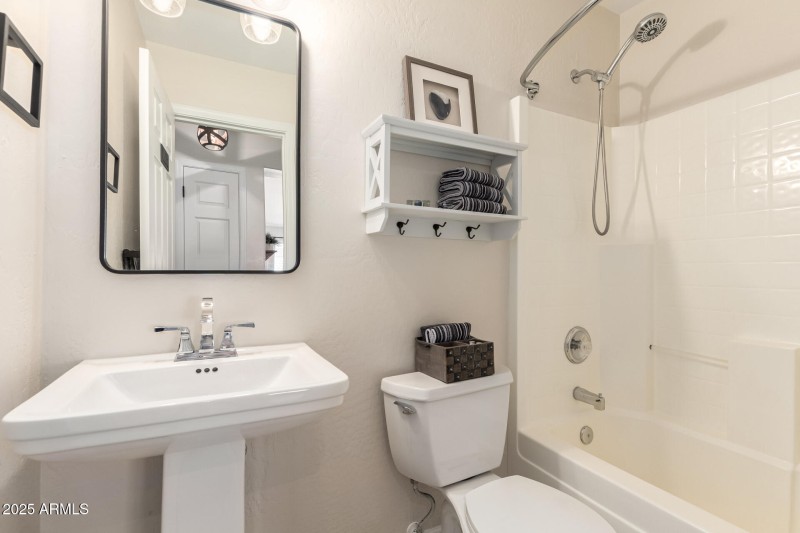 21 Bathroom 2