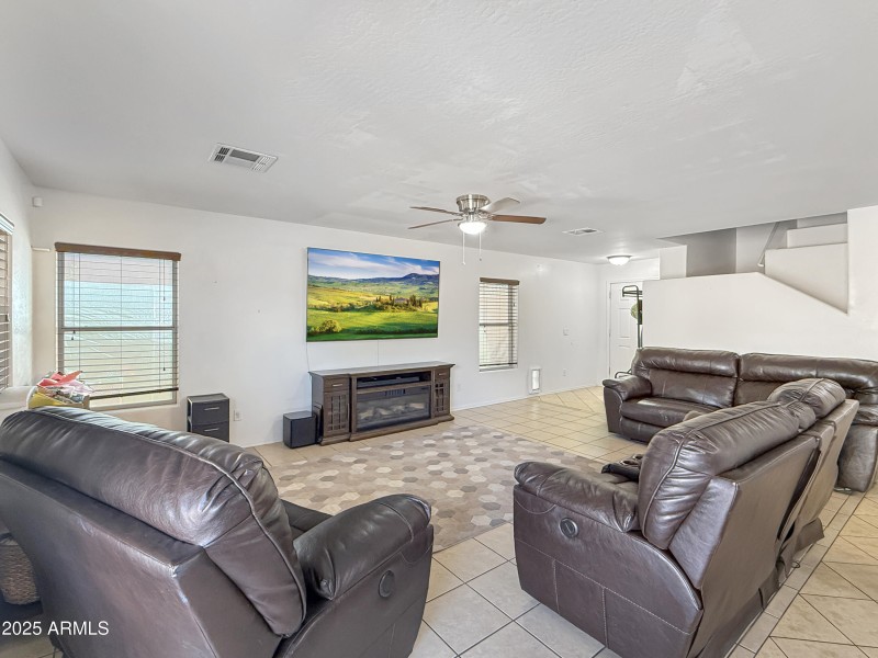 b00925a7e96f283e45a9d086162c23706722ca06