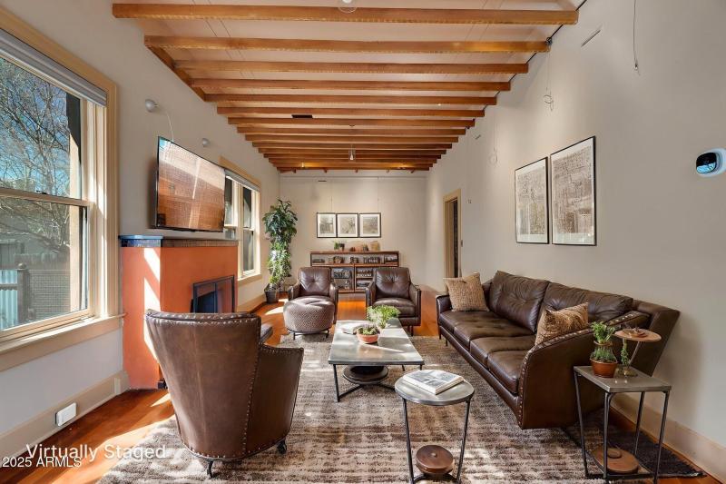 11-web-or-mls-DSC04483-2 virtually stage