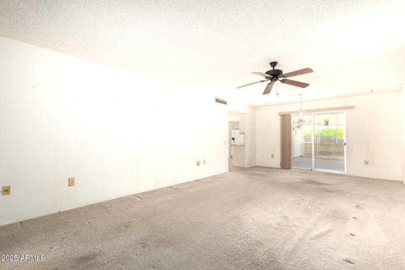 16202 N 111th Ave - AZ Rm looking toward