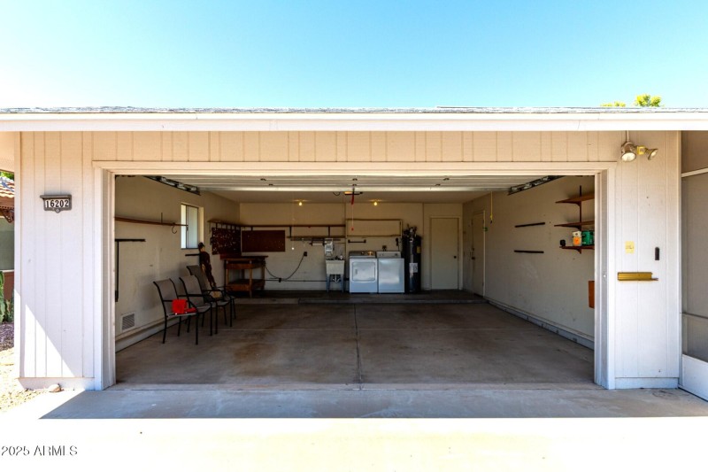 16202 N 111th Ave - Garage - B