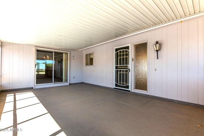 16202 N 111th Ave - Screened Front Patio