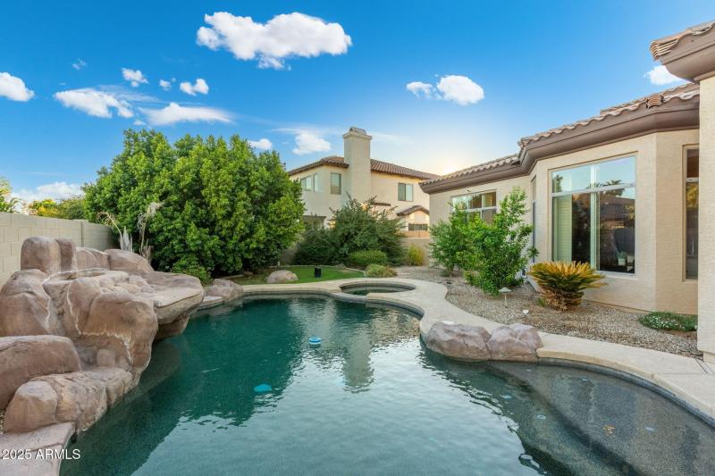 50-web-or-mls-DSC01577-HDR-Edit