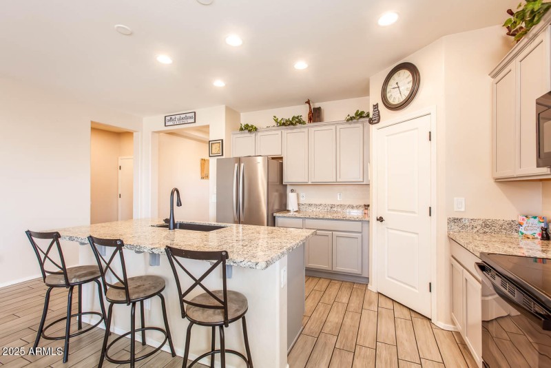 3832-S-182nd-Ln-MLS-7