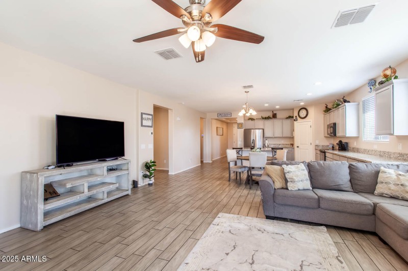 3832-S-182nd-Ln-MLS-15