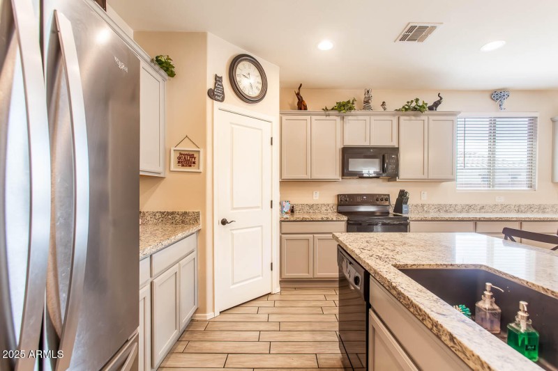 3832-S-182nd-Ln-MLS-8