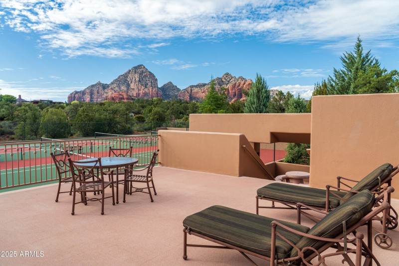 Pickleball & Roof Top Deck For Players