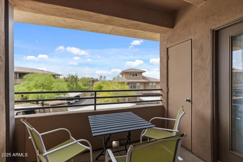22-Back patio & views