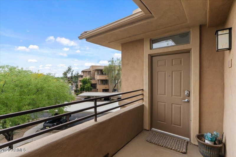 03-Front entry
