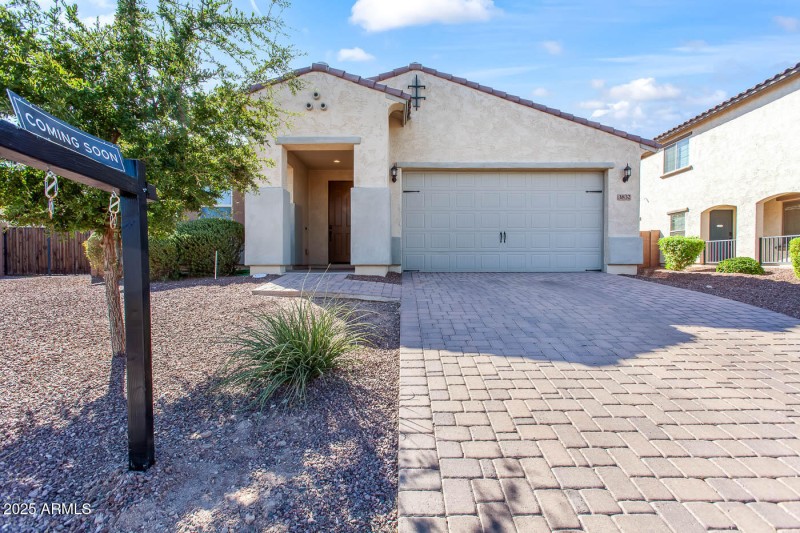 3832-S-182nd-Ln-MLS-33