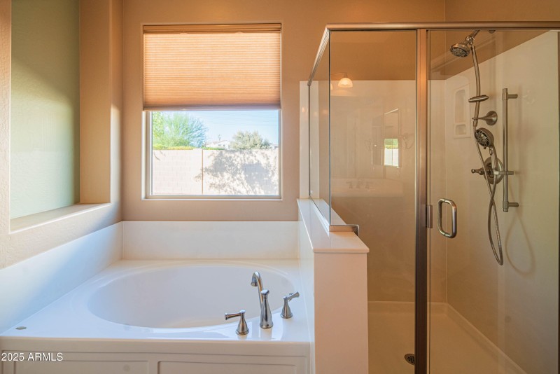 Separate Tub/Shower