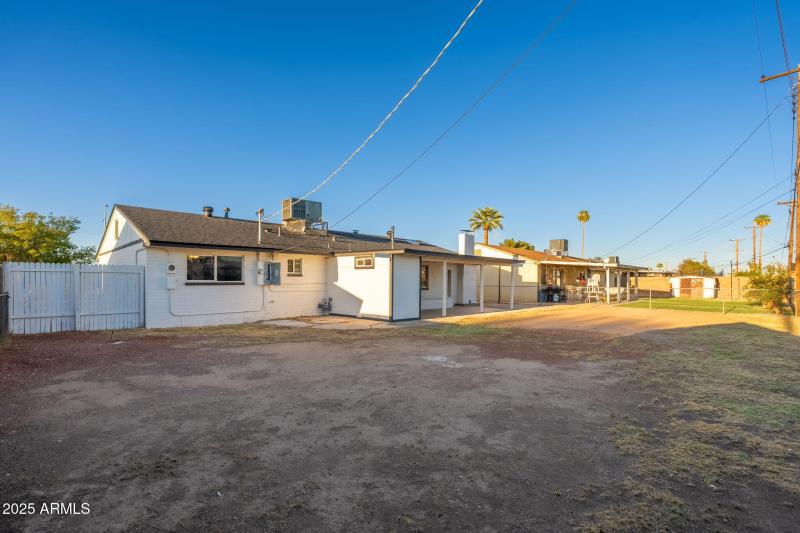 6223 W EARLL Drive, Phoenix, AZ