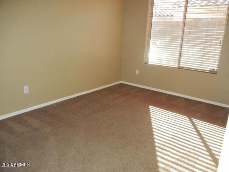 20161025225641971966000000-o