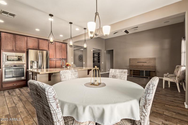 Eat In Kitchen