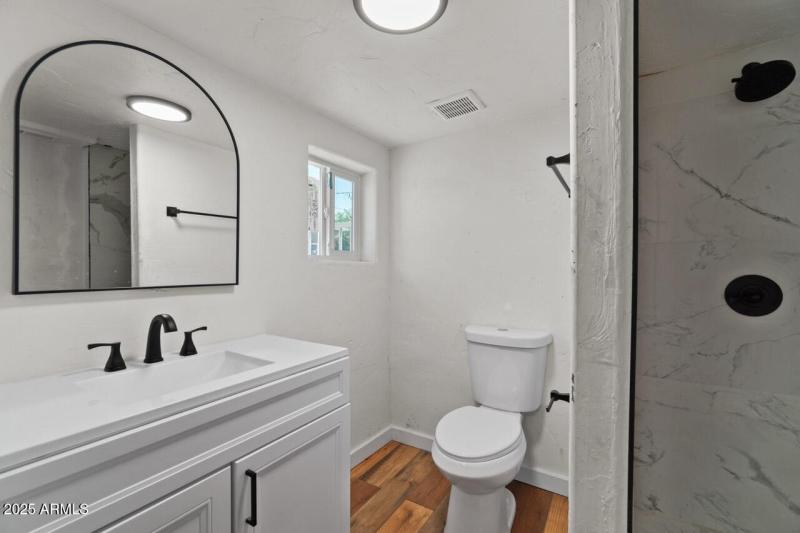 12) 63382-68d44cda9e549