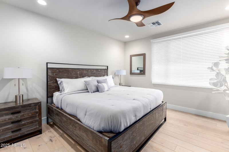 D 018 - 14 - Osborn - Master Bedroom