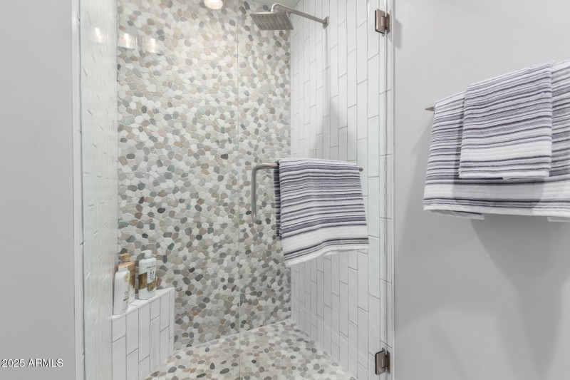 I 008 - 25 - Osborn - Guest Bath Downsta