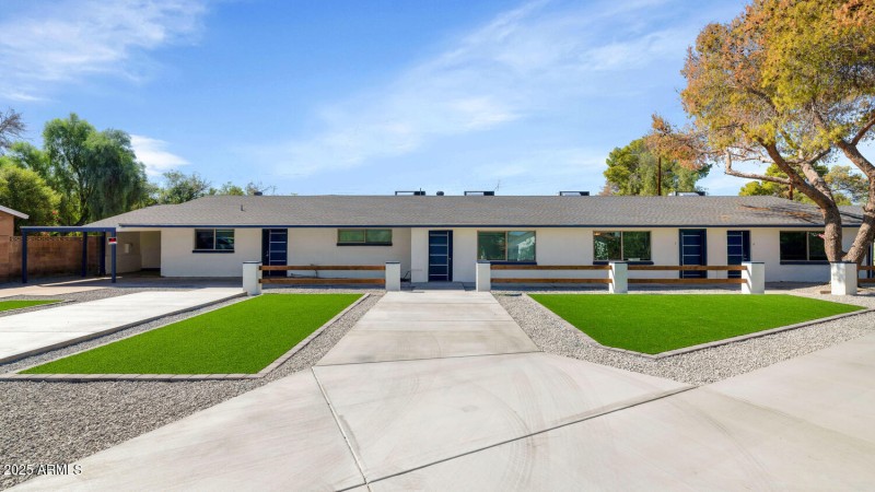 4821 E Sheridan St-large-004-008-4821 E