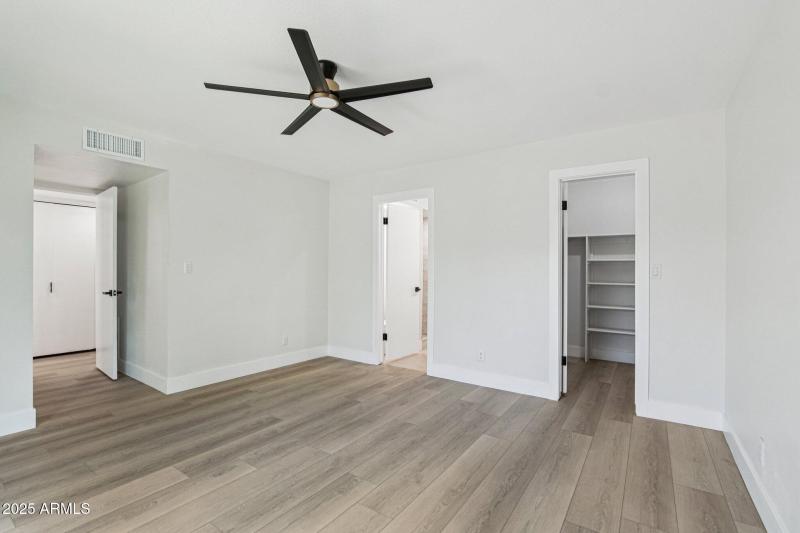 13-web-or-mls-N Majorca Way-1006-013