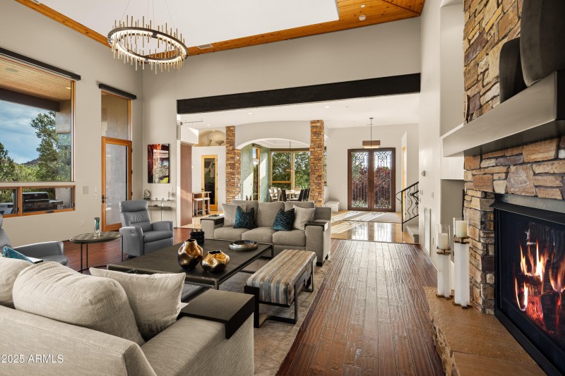 GORGEOUS OPEN FLOOR PLAN