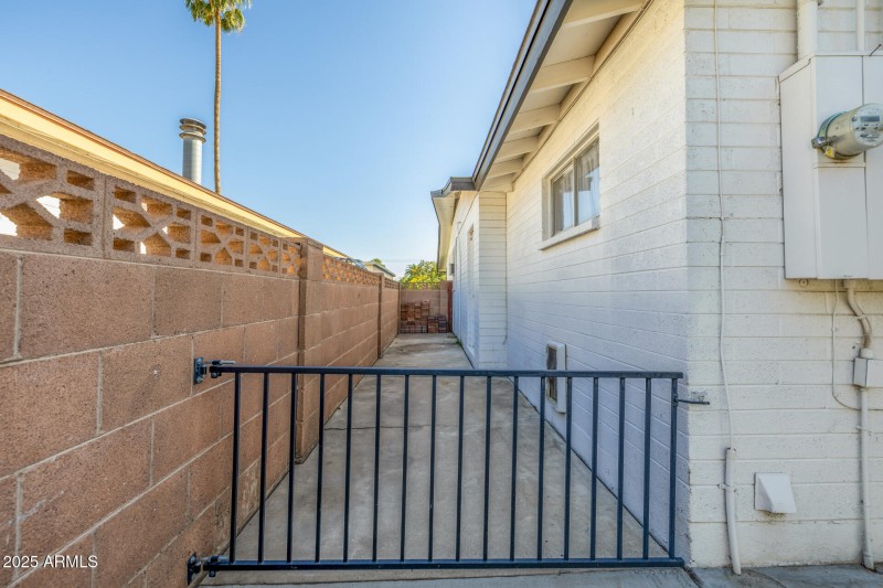 gated sideyard