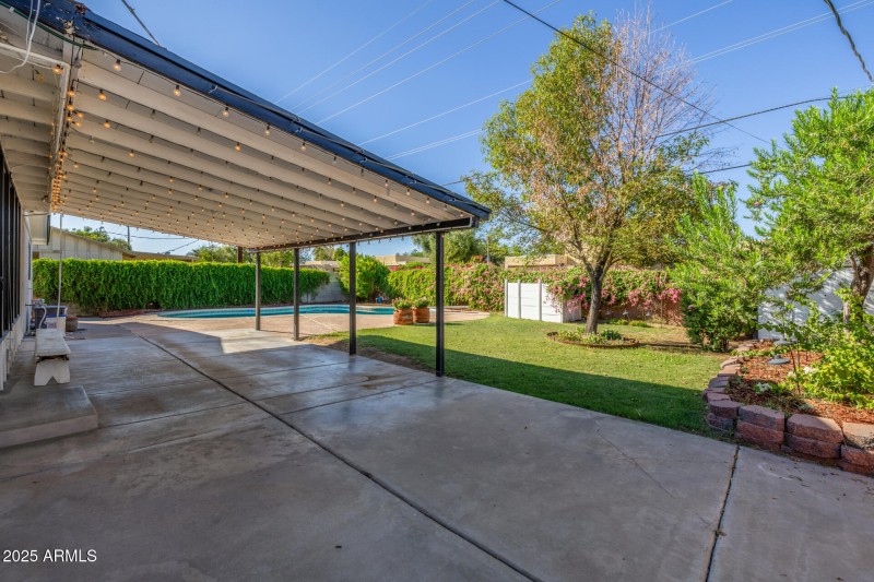 Resort-like Backyard