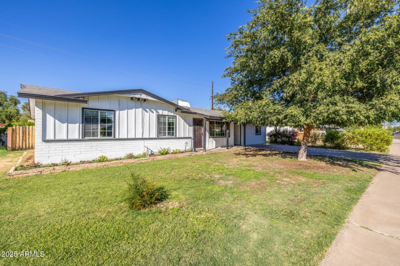 2116 W Keim Dr Phoenix AZ 85015