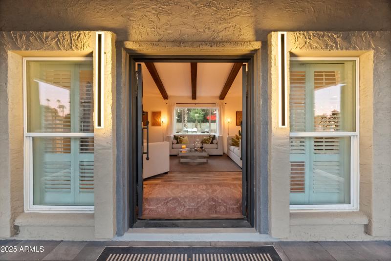 6504 W Corrine Dr (twilight)-11