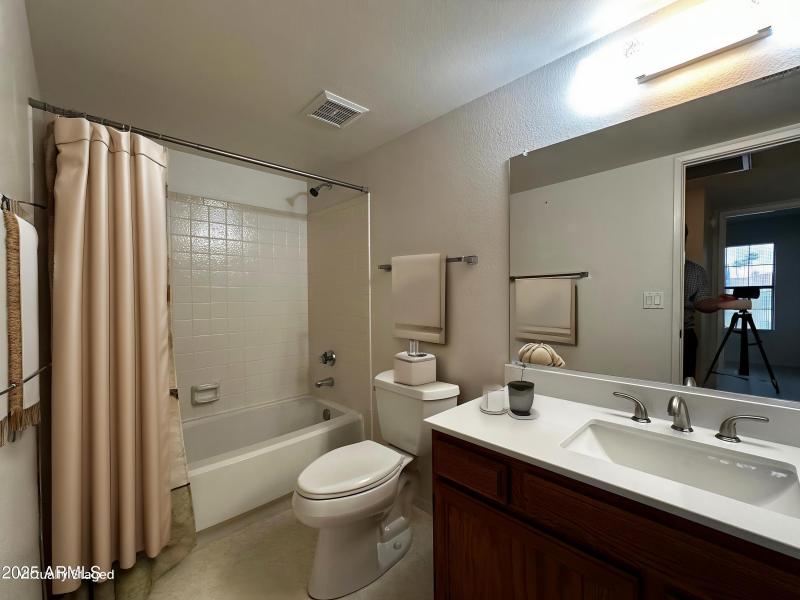 IMG_4263 - Bathroom - Standard - 0.jpeg