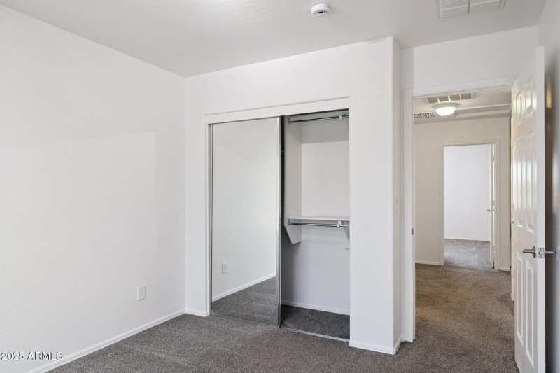 28-web-or-mls-43213-n-vista-hills-dr