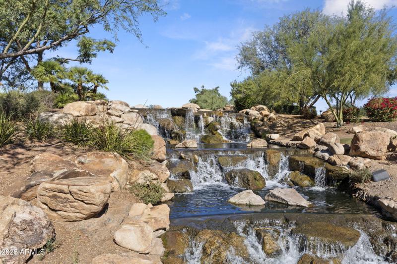 98-web-or-mls-43213-n-vista-hills-dr