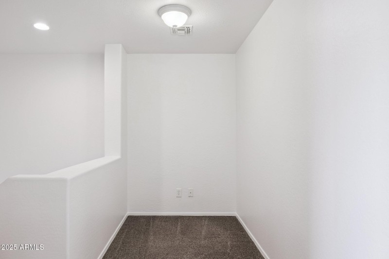 12-web-or-mls-43213-n-vista-hills-dr