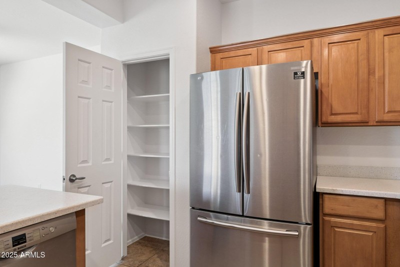 10-web-or-mls-43213-n-vista-hills-dr