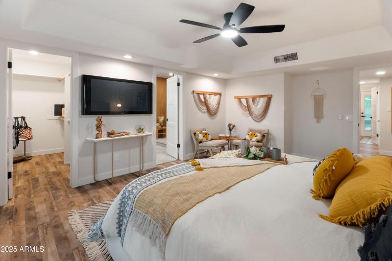 spacious-primary-bedroom