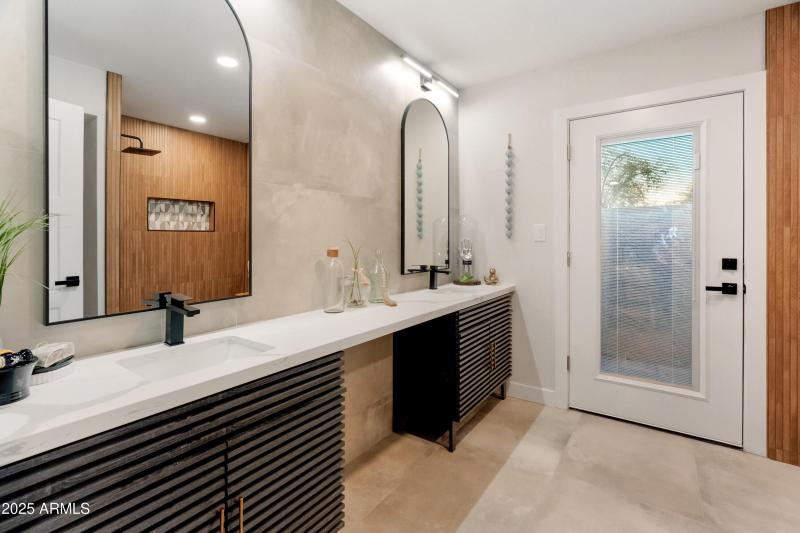 spa-inspired-primary-bath-mcm